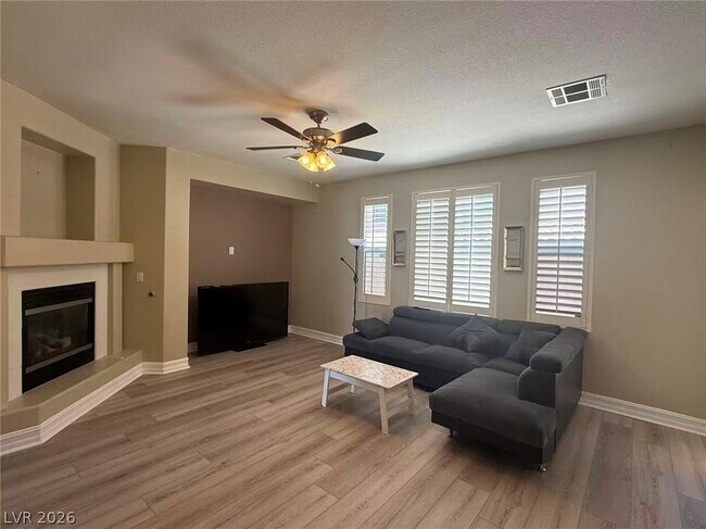Foto del edificio - 7482 Poppy Hills Ct