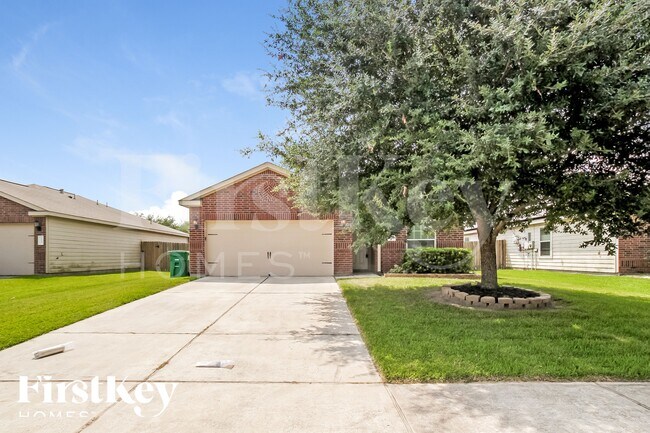 Building Photo - 5623 That Way