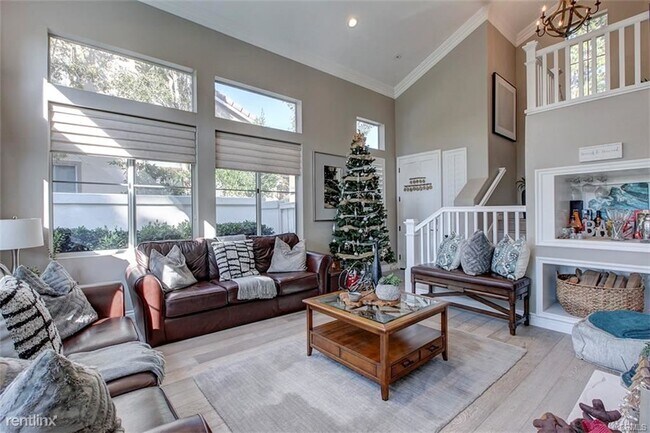 Foto del edificio - 3 br, 2.5 bath Condo - 2951 W Bradley Pl
