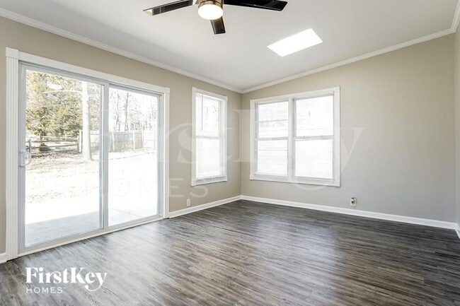 Foto del edificio - 6700 River Hills Dr