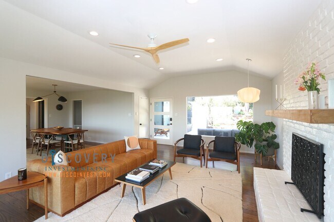 Building Photo - Contemporary Montclair Home with Bay Views