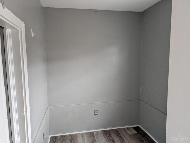 Foto del edificio - 304 W Walnut Ln