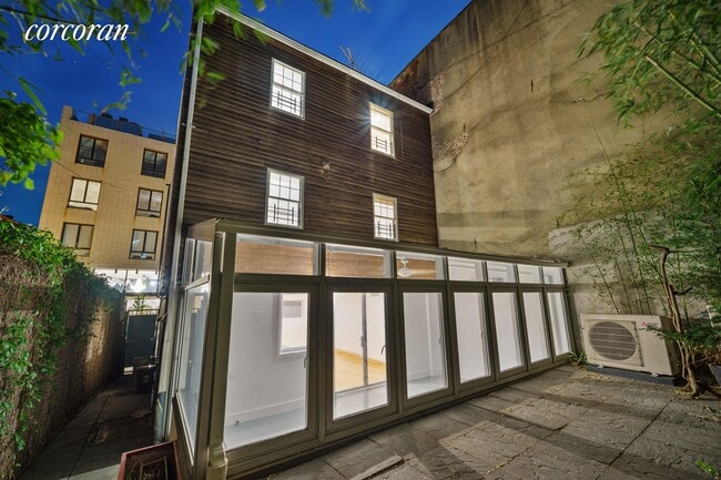 Building Photo - 126 N 1st St