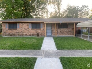 Building Photo - 5669 Hartford Ave