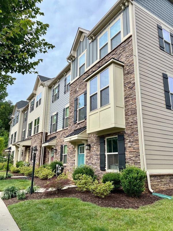 Foto del edificio - 1904 Glissade Ln