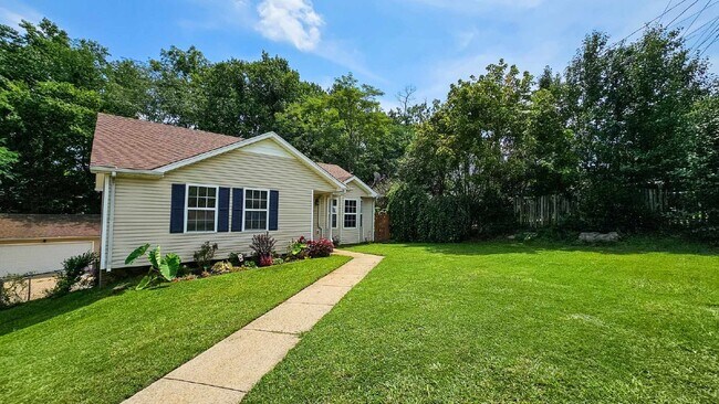 Foto del edificio - 578 Somerset Ln