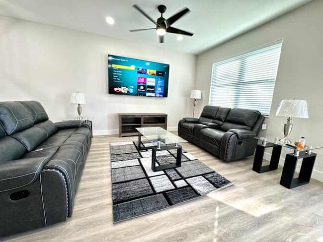 Foto del edificio - 550 Battle Ave