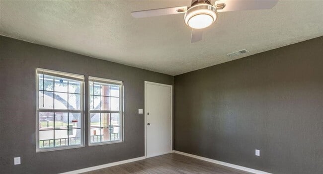 Foto del edificio - 4724 NW Ridgecrest Dr