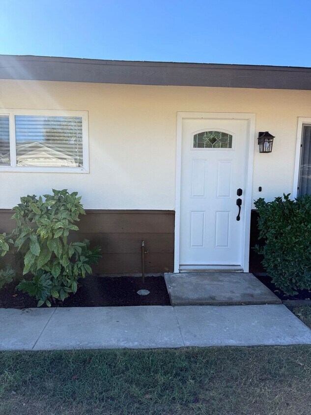 Foto principal - 12174 2nd St