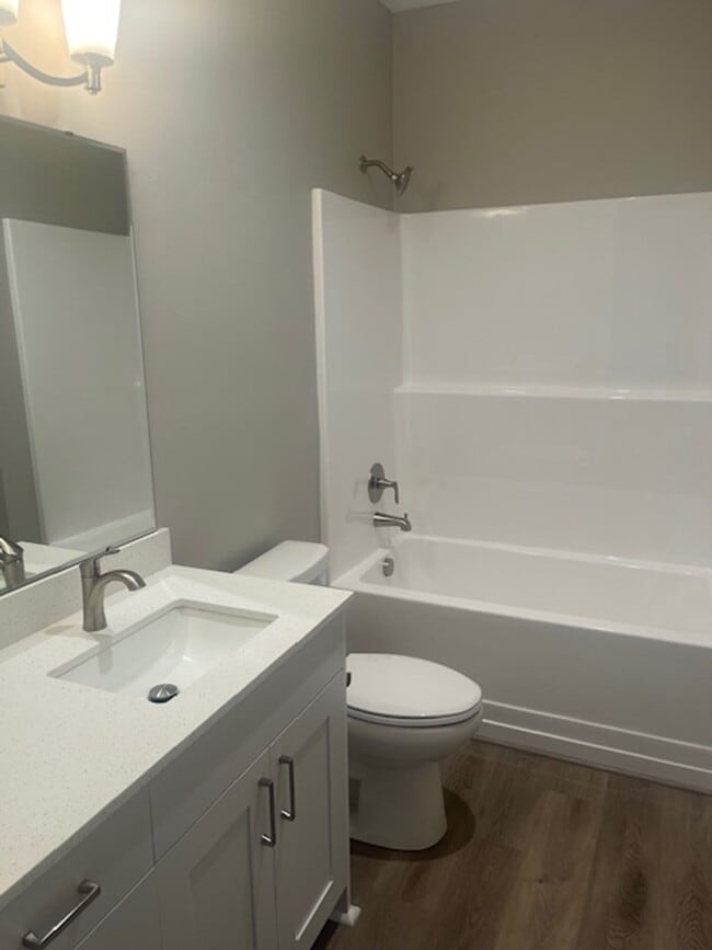 Building Photo - Premium Just Completed Special ~ ~ ~ $1000...