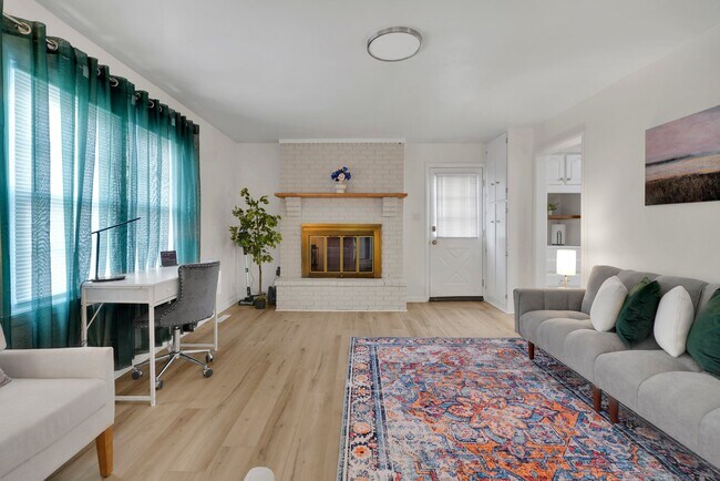 Foto del edificio - 812 E Olmstead Ave