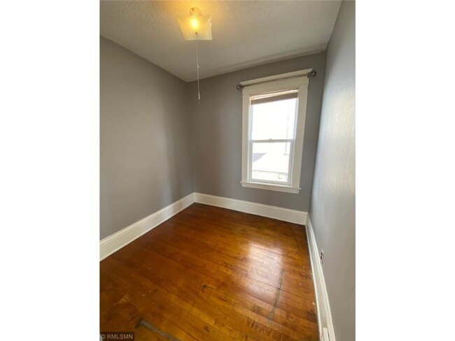 Foto del edificio - 1326 University Ave NE