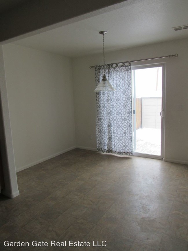 Foto del edificio - 3 br, 2.5 bath House - 2422 S Lennox
