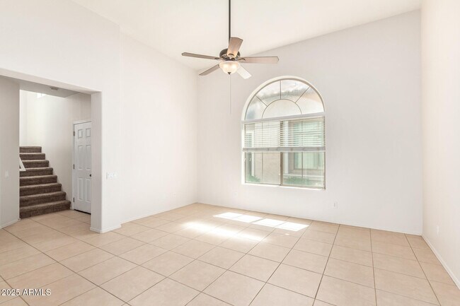 Foto del edificio - 8405 W Lewis Ave