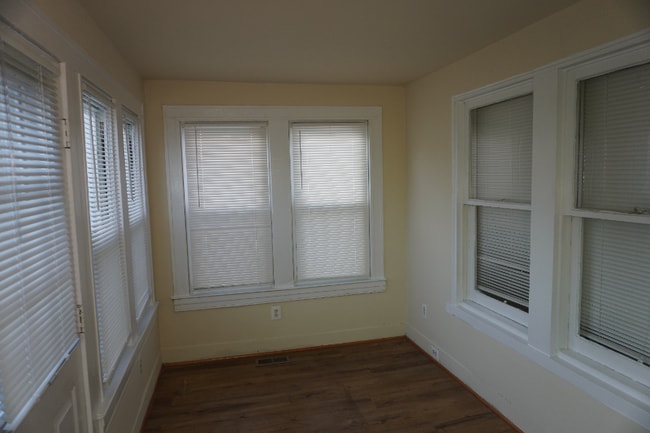 Photo - 217 Center St House