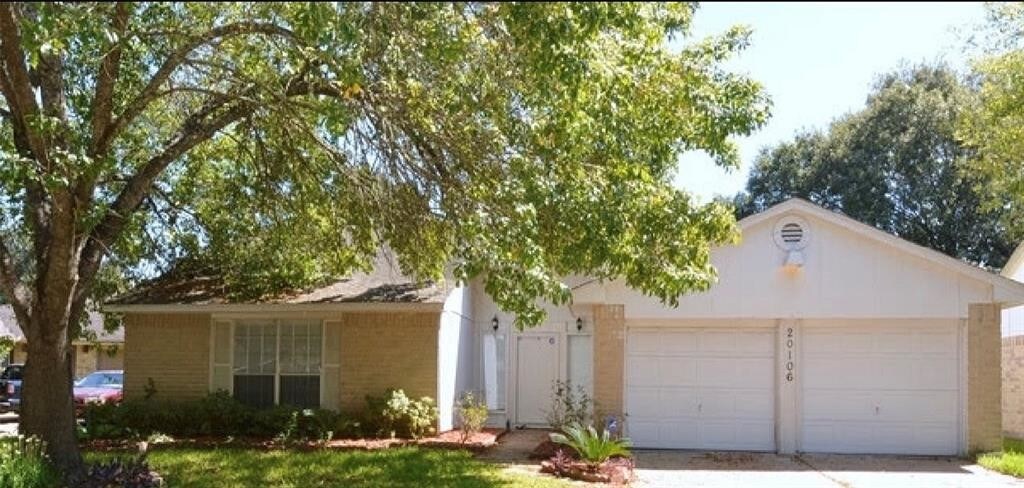 Primary Photo - 20106 Rustlewood Dr