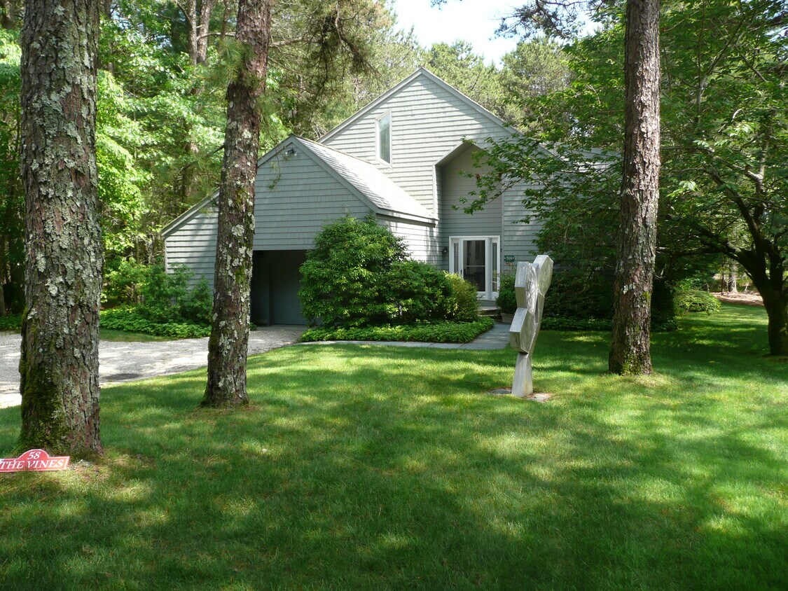 Primary Photo - 58 Huckleberry Ln