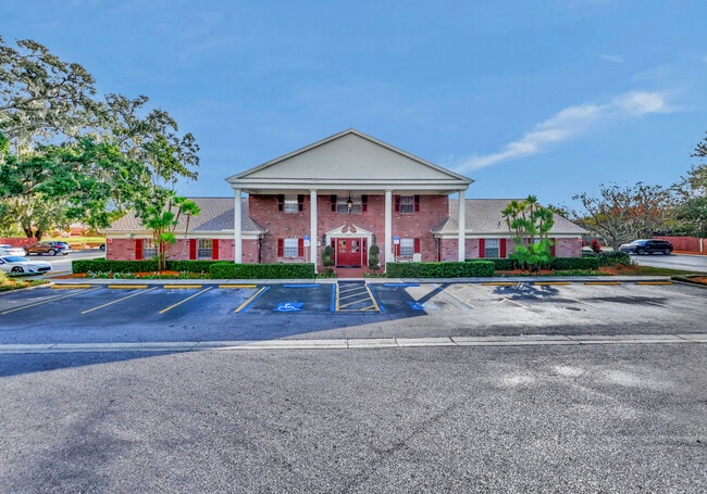 Oficina de arrendamiento - Carlton Arms North