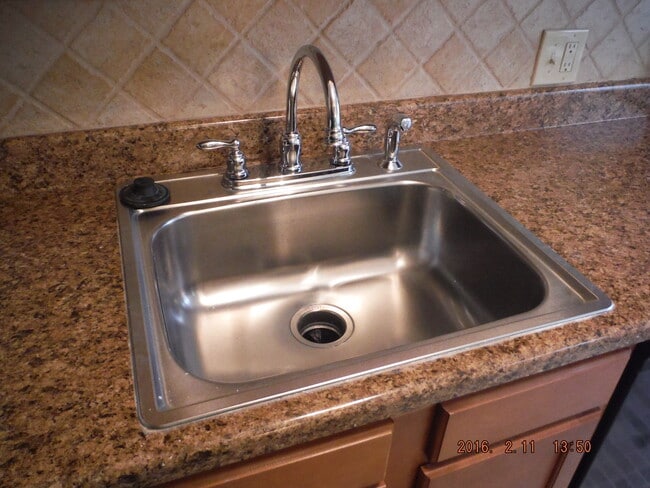 Kitchen Sink - 200 Maplewood Dr