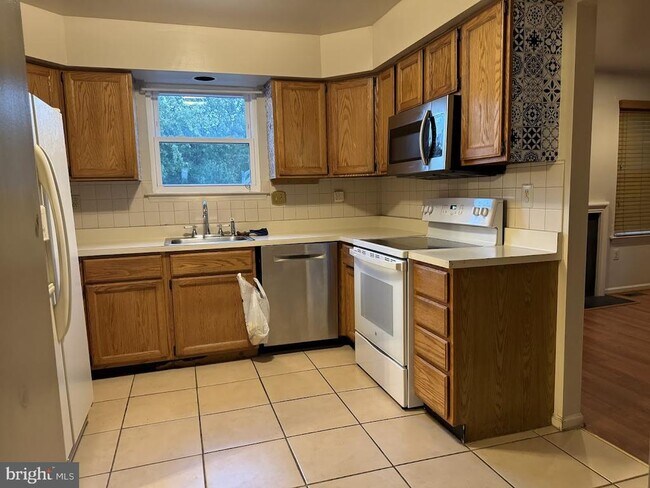 Foto del edificio - 2513 Wellington Way