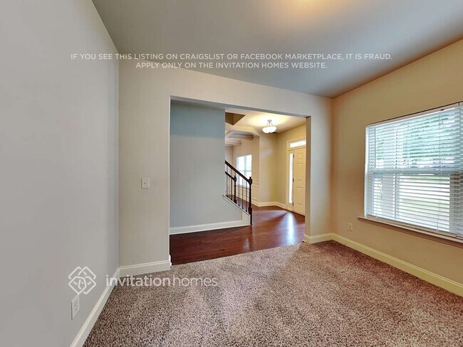 Building Photo - 193 Fairway Dr