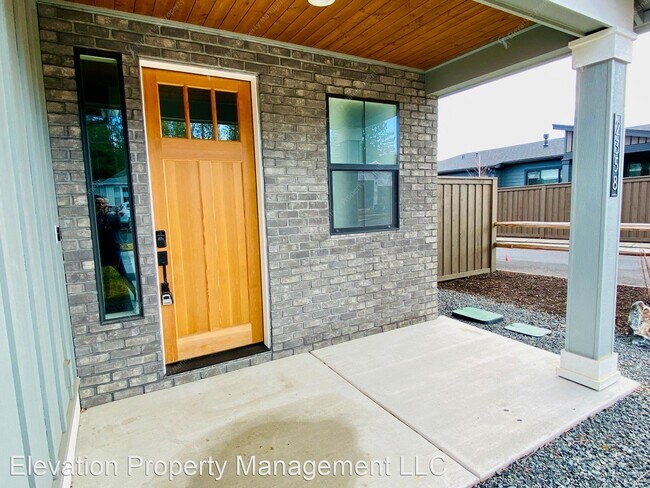 Foto del edificio - 3 br, 2.5 bath House - 2358 NW Brickyard S...