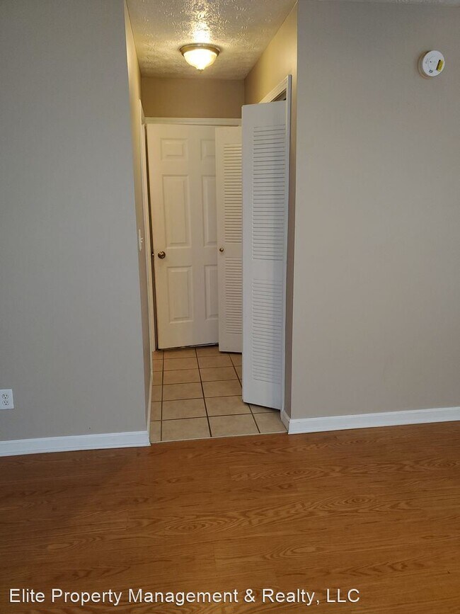 Building Photo - 3 br, 3.5 bath House - 3884 Ledyard St