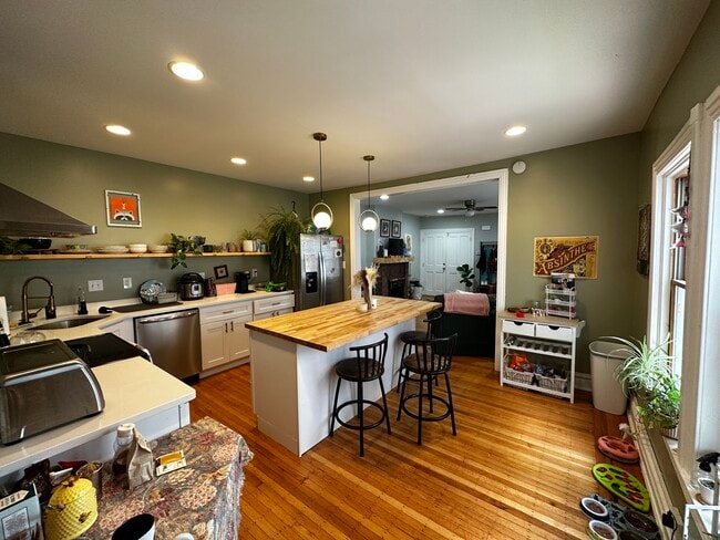 Cocina - 1204 Delaware Ave