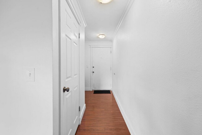 Foto del edificio - 844 W Cliff Dr