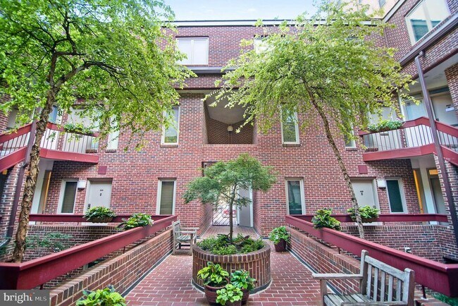 Foto del edificio - 1625 Q St NW