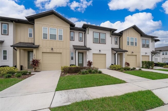 Building Photo - 1013 Plantation Ln