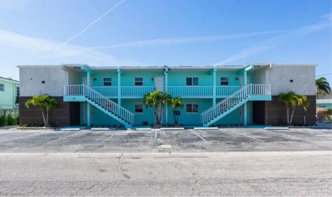 Foto del edificio - 2 bed/ 2bath Waterfront Property