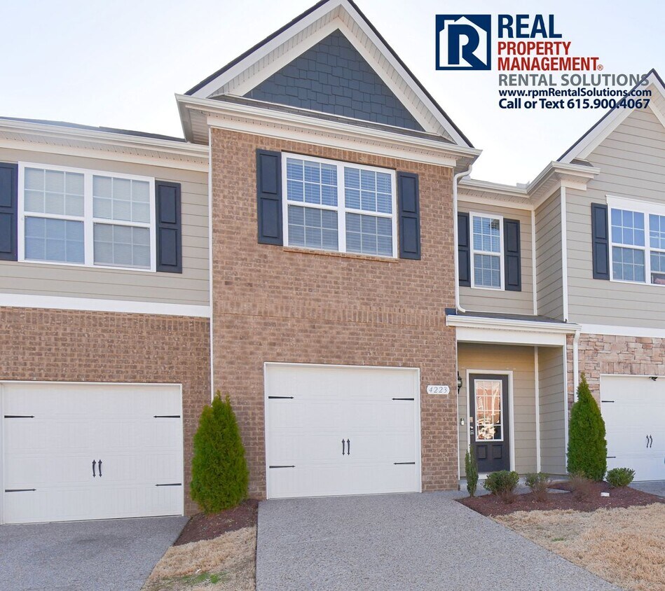 Primary Photo - Gorgeous 3BR/2.5BA townhome in Smyrna with...