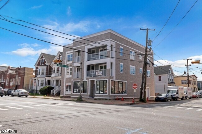 Foto del edificio - 862 E Jersey St