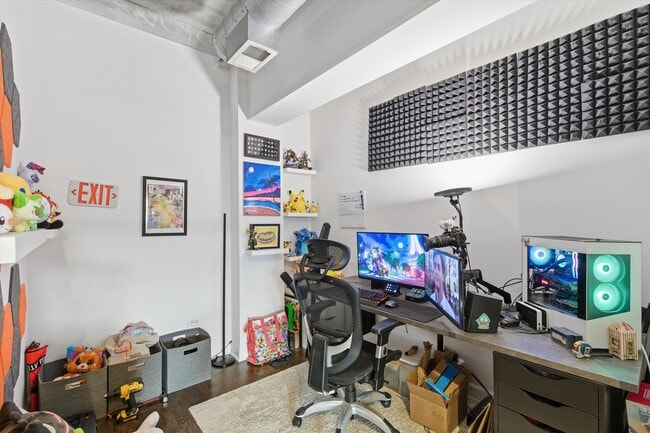 Building Photo - 1440 S Michigan Ave