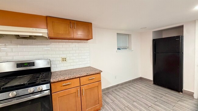 Photo - 11 E 37th St (Bayonne, NJ) Apartment