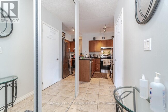 Building Photo - 38 Fontenay Ct