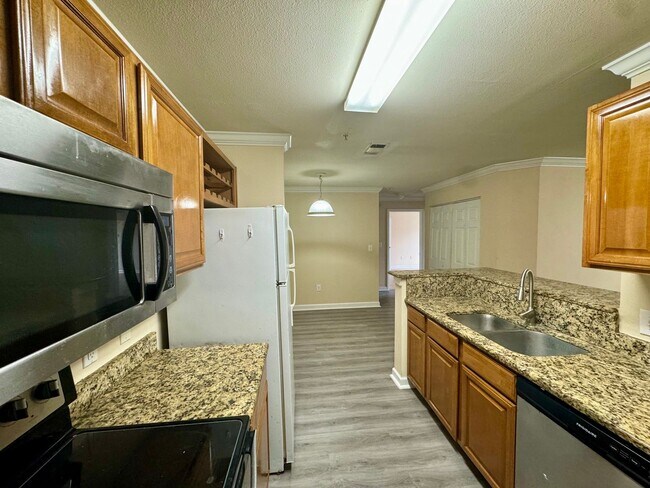 Foto del edificio - 18159 Sterling Gate Cir Building 9 Tampa, ...