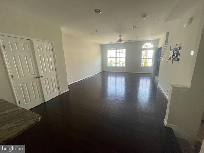 Foto del edificio - 6800 Green Mill Way