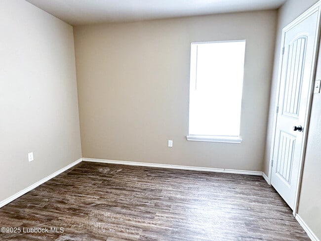 Building Photo - 1706 Teak Ave