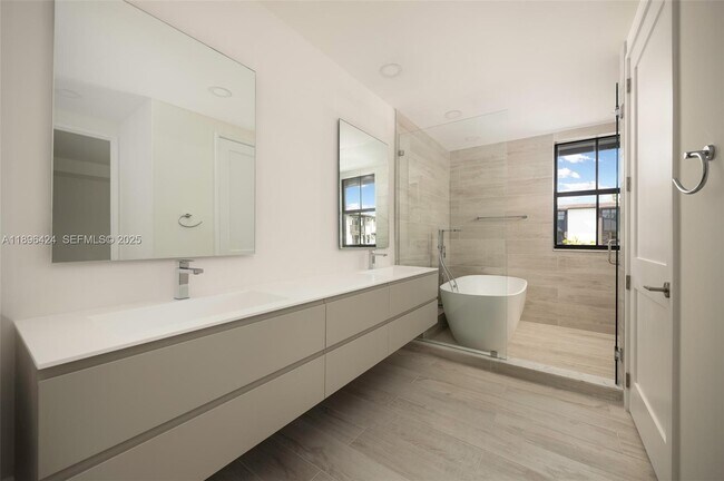 Foto del edificio - 7498 SW 100th St