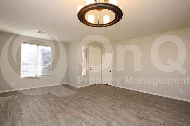 Building Photo - 4836 E Thunderbird Dr