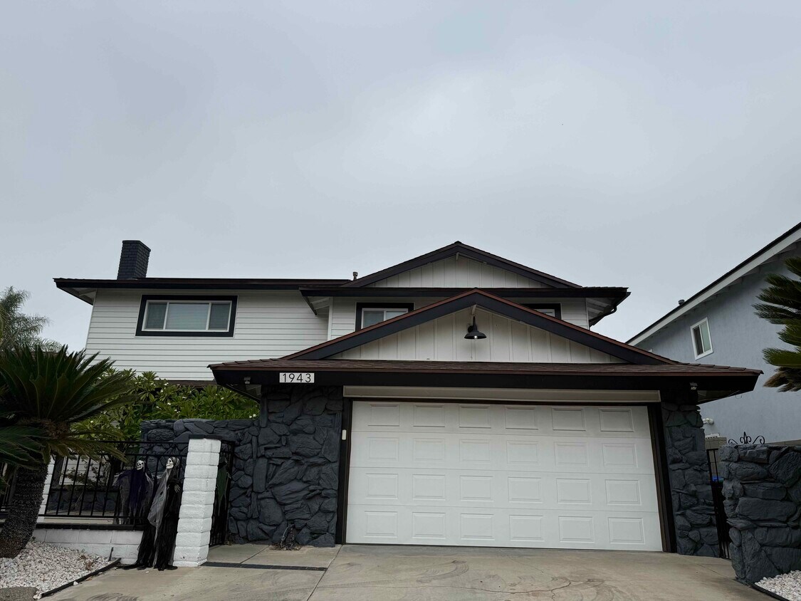 Foto principal - 1943 Arriba Dr