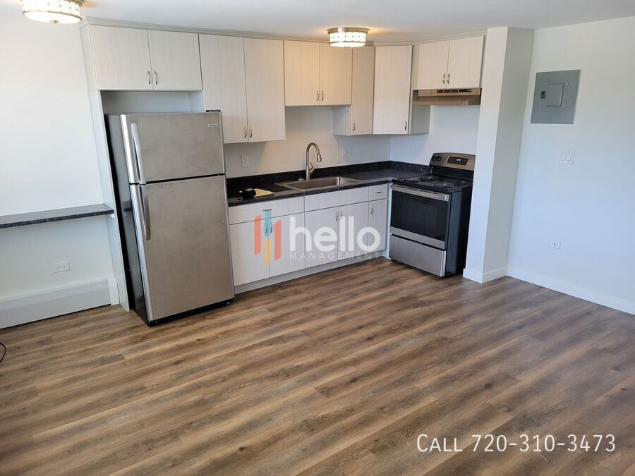 Foto principal - 3377 S Clarkson St