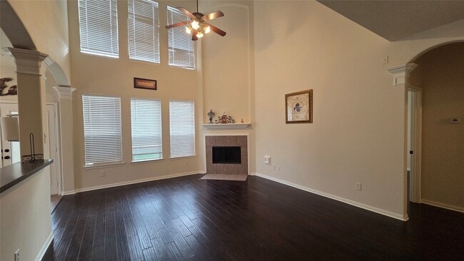 Foto del edificio - 7519 Chathan Glen Ln