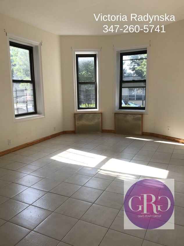 Foto principal - 900 Avenue H