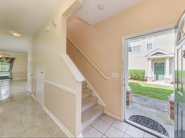 Building Photo - 10200 Belle Rive Blvd