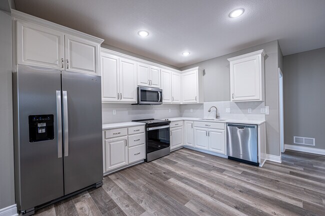 Kitchen - 1204 William Pl