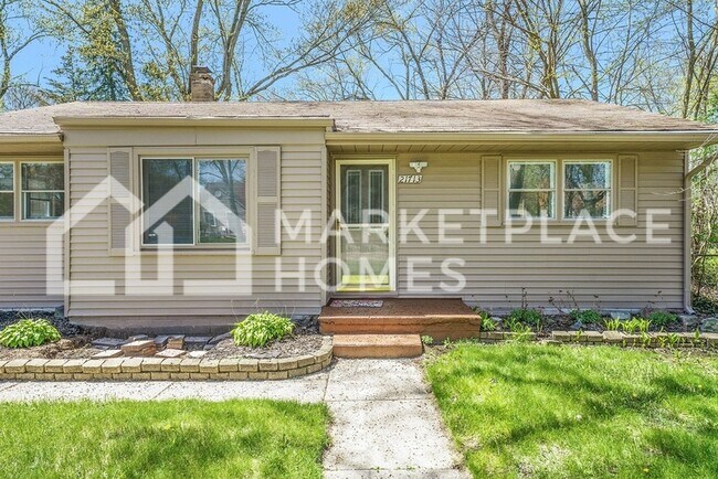 Building Photo - 21713 Poinciana St