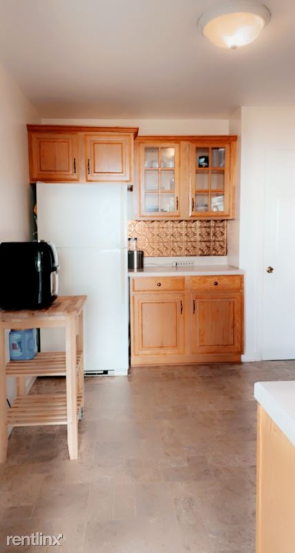 Building Photo - 3 br, 1 bath Townhome - 501 General Sutter...